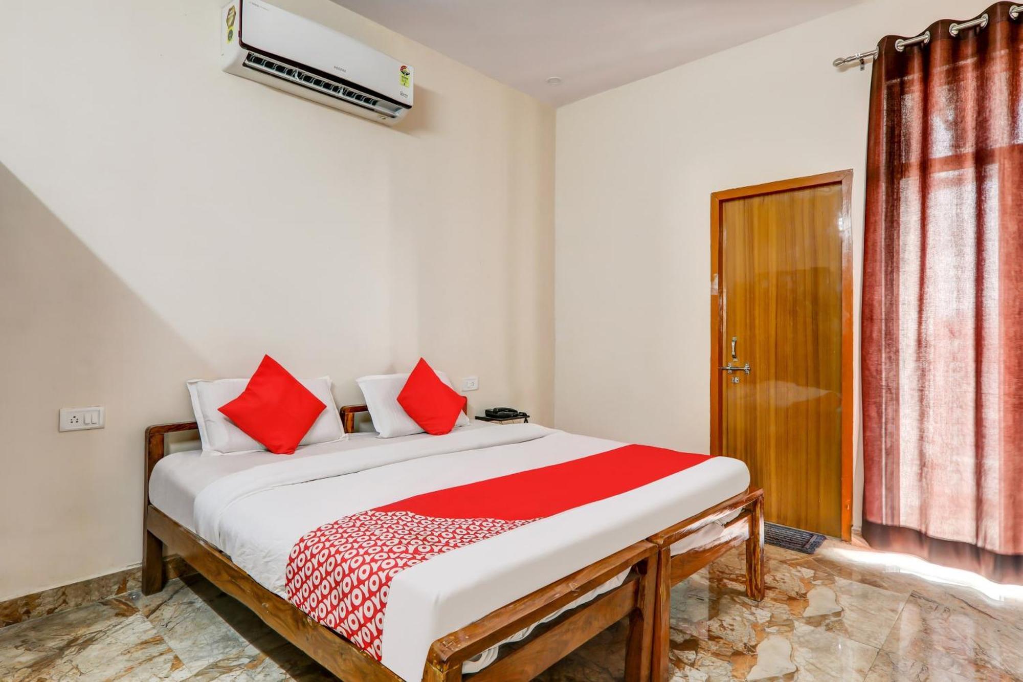 Oyo Flagship Raghuvar Palace Hotel Lucknow Ngoại thất bức ảnh